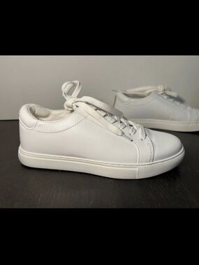 Kenneth Cole Leather Kam Sneakers White/Gold Womans 6